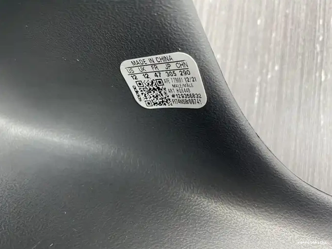 HQ6448 Yeezy Adidas Slide Onyx 0521